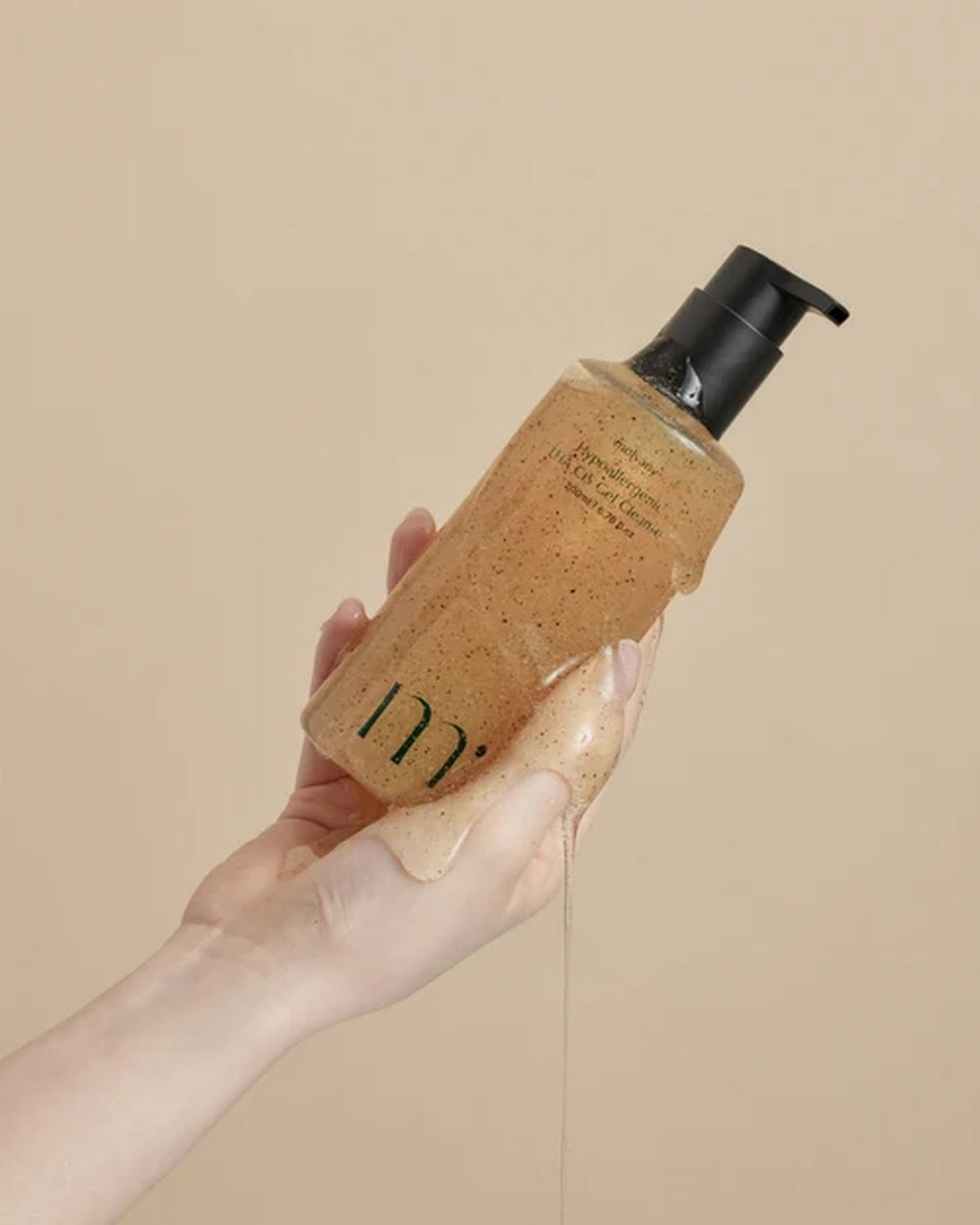 [ molvany ] Hypoallergenic LHA CIS Gel Cleanser 200 ml