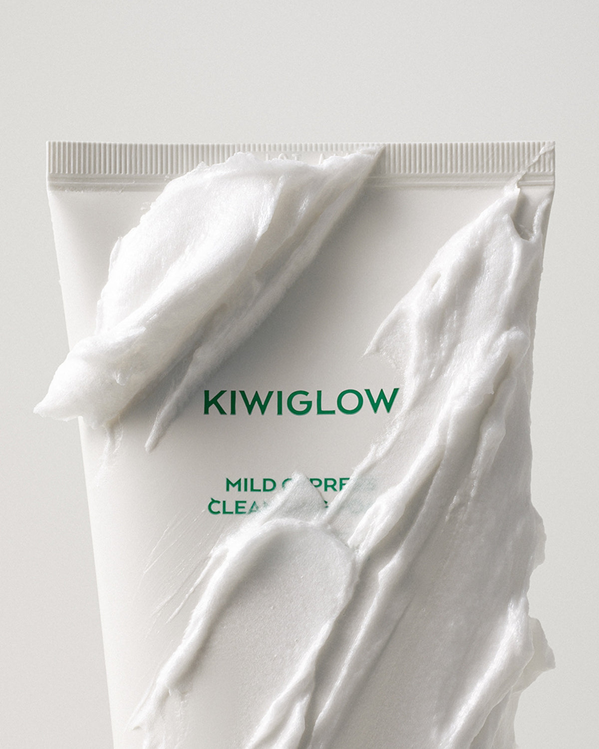 [ KIWIGLOW ] Mild Cypress Cleansing Foam 150ml